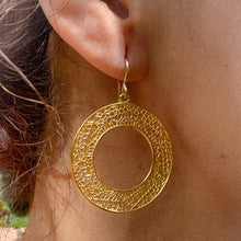 Load image into Gallery viewer, Sea Fan Hoops