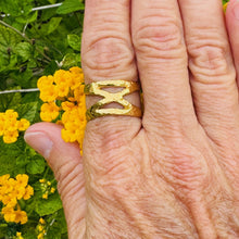 Load image into Gallery viewer, Hourglass adjustable Ring