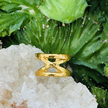 Load image into Gallery viewer, Hourglass adjustable Ring