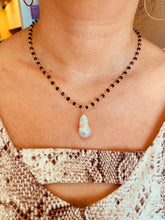 Load image into Gallery viewer, Baroque Pearl & Black Spinel Rosary chain Necklace