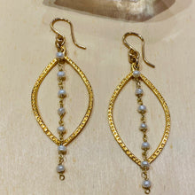 Load image into Gallery viewer, Dangly Pearls Hoop Earrings
