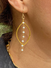 Load image into Gallery viewer, Dangly Pearls Hoop Earrings