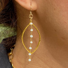 Load image into Gallery viewer, Dangly Pearls Hoop Earrings