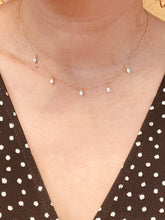 Load image into Gallery viewer, Tiny Pearls Necklace