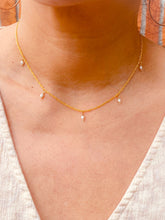 Load image into Gallery viewer, 14KT GOLD Dangly Pearls choker
