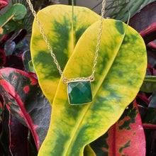 Load image into Gallery viewer, Lush Green square stone Necklace
