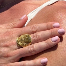 Load image into Gallery viewer, Scallop Shell Ariel Ring