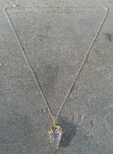 Load image into Gallery viewer, Crystal Quartz Arrowhead Necklace with frame - 14kt Gold filled
