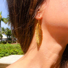Load image into Gallery viewer, Palm Frond Earrings