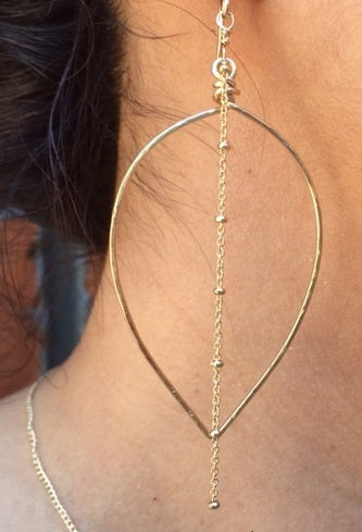 .Leaf shaped Earrings with dangling chains