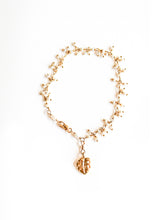 Load image into Gallery viewer, Tiny Pearls Bracelet w/Leaf charm