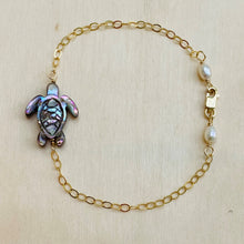 Load image into Gallery viewer, Abalone Mother of Pearl Turtle Bracelet