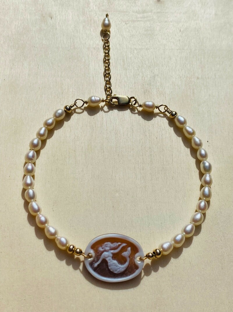 Hand carved Shell Mermaid Cameo Bracelet w/Pearls