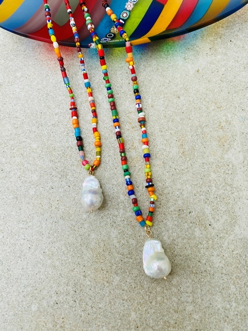 A Pearl in Full Color Necklace