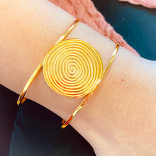 Load image into Gallery viewer, Maya Swirl Cuff