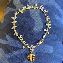 Load image into Gallery viewer, Tiny Pearls Bracelet w/Leaf charm