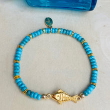 Load image into Gallery viewer, Fishie ‘n Sea Turquoise Elastic Bracelet