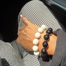Load image into Gallery viewer, Snow White elastic Bracelet
