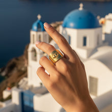 Load image into Gallery viewer, Golden Eyelash adjustable Ring
