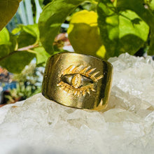 Load image into Gallery viewer, Golden Eyelash adjustable Ring
