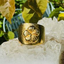 Load image into Gallery viewer, Plumeria - Frangipani Flower Gold ring
