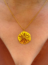 Load image into Gallery viewer, Golden Sand dollar Necklace
