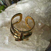 Load image into Gallery viewer, Golden Starfish adjustable Ring
