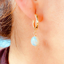 Load image into Gallery viewer, Lanai Pearl and Small Hoop Earrings
