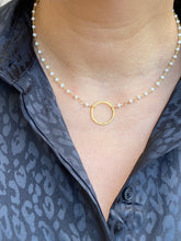 Load image into Gallery viewer, Circle &amp; Pearl Rosary chain Choker
