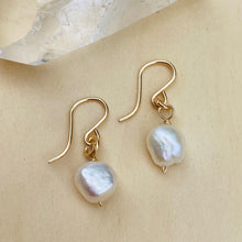 Load image into Gallery viewer, Cindy’s Pearl Drop Earrings
