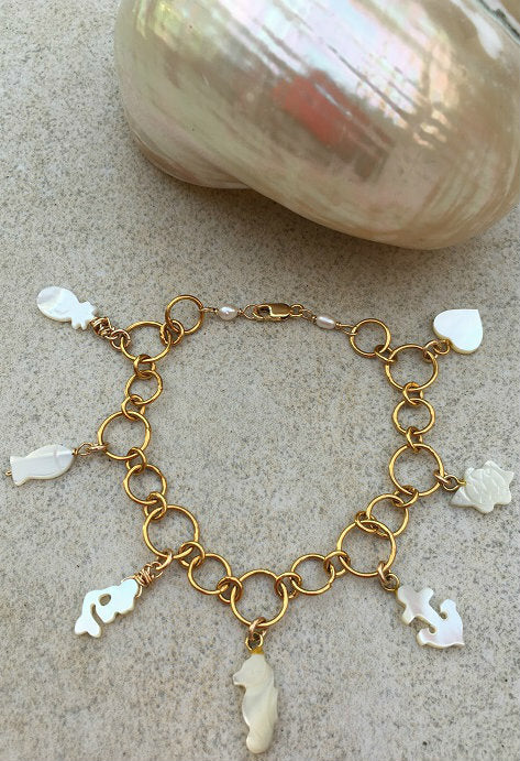 Mother of Pearl charms Bracelet