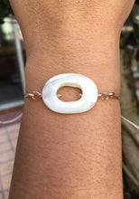 Load image into Gallery viewer, Mother of Pearl Ring adjustable Bracelet
