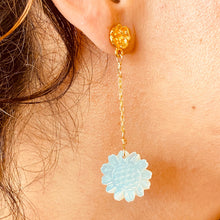 Load image into Gallery viewer, Daisy Days Dangling Flower Earrings
