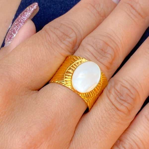 Mother of Pearl Gemstone Ring
