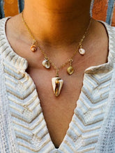 Load image into Gallery viewer, Beach Day Shell Necklace
