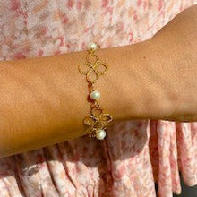 Load image into Gallery viewer, Blooming Clovers and Pearls Toggle bracelet
