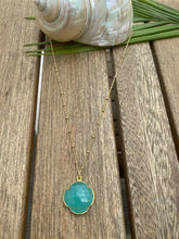 Load image into Gallery viewer, Blue-Green Chalcedony Clover Necklace
