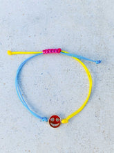 Load image into Gallery viewer, Happy Face charm Bracelet
